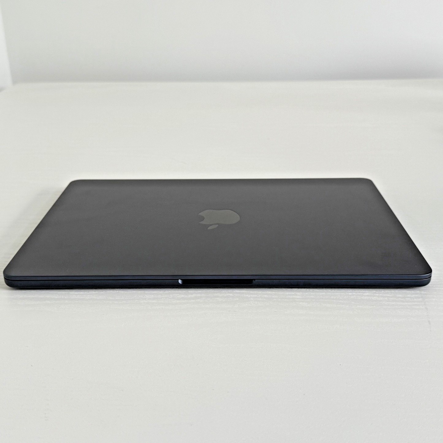 Apple MacBook Air 13" (2024) M3 | 8-Core CPU 10-Core GPU | 16GB | 512GB | Midnight | GRADE A