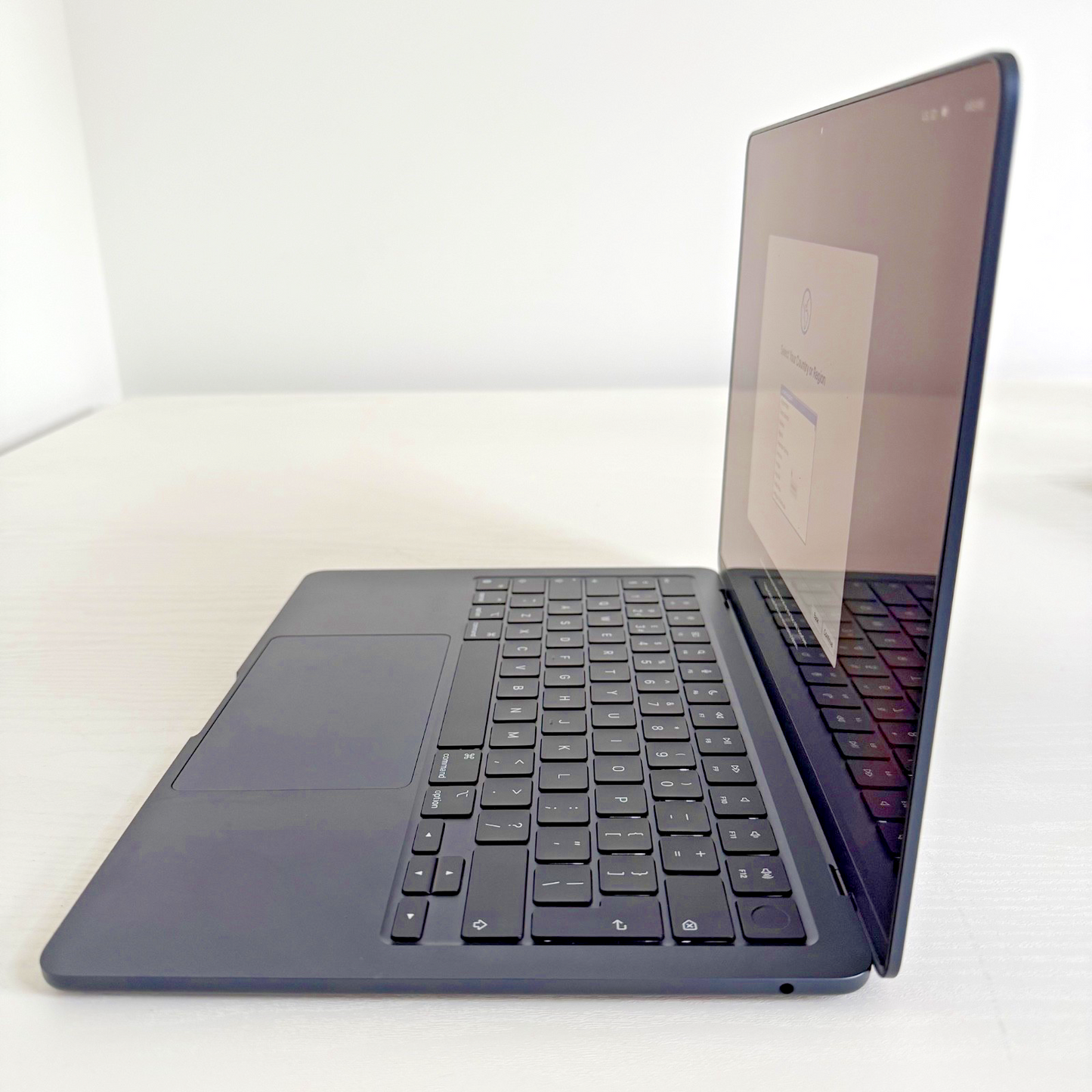 Refurbished MacBook Air 13" (2024) M3 | Midnight | 512GB SSD