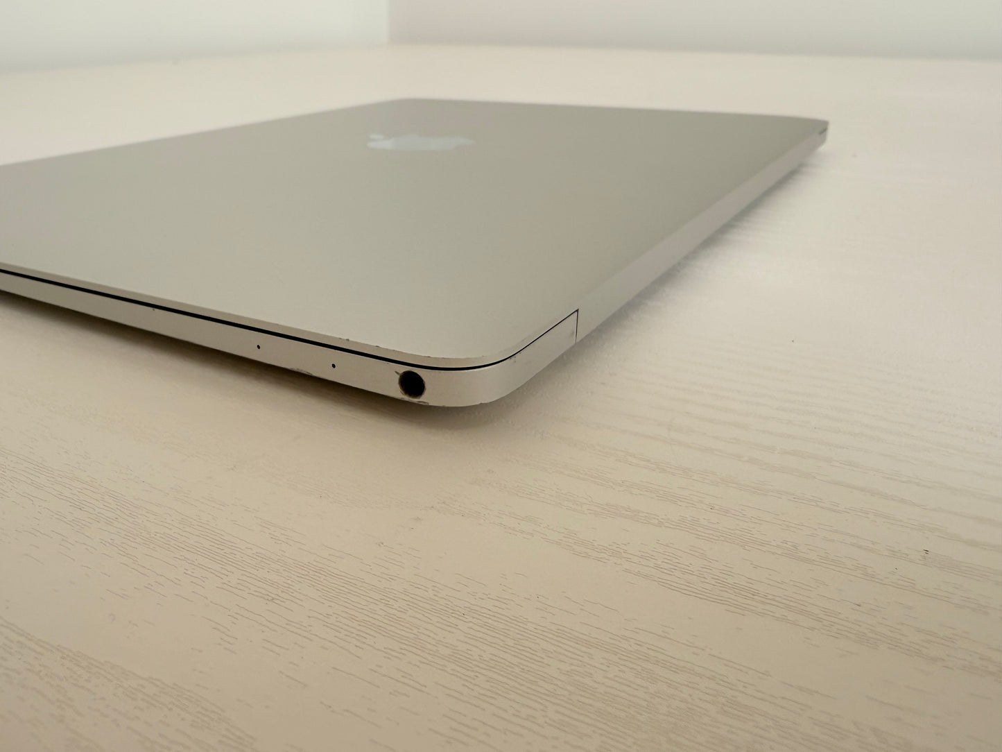 Apple MacBook 12" (Early 2016) Intel Core M5 | 8GB RAM | 512GB SSD | Silver | Grade B