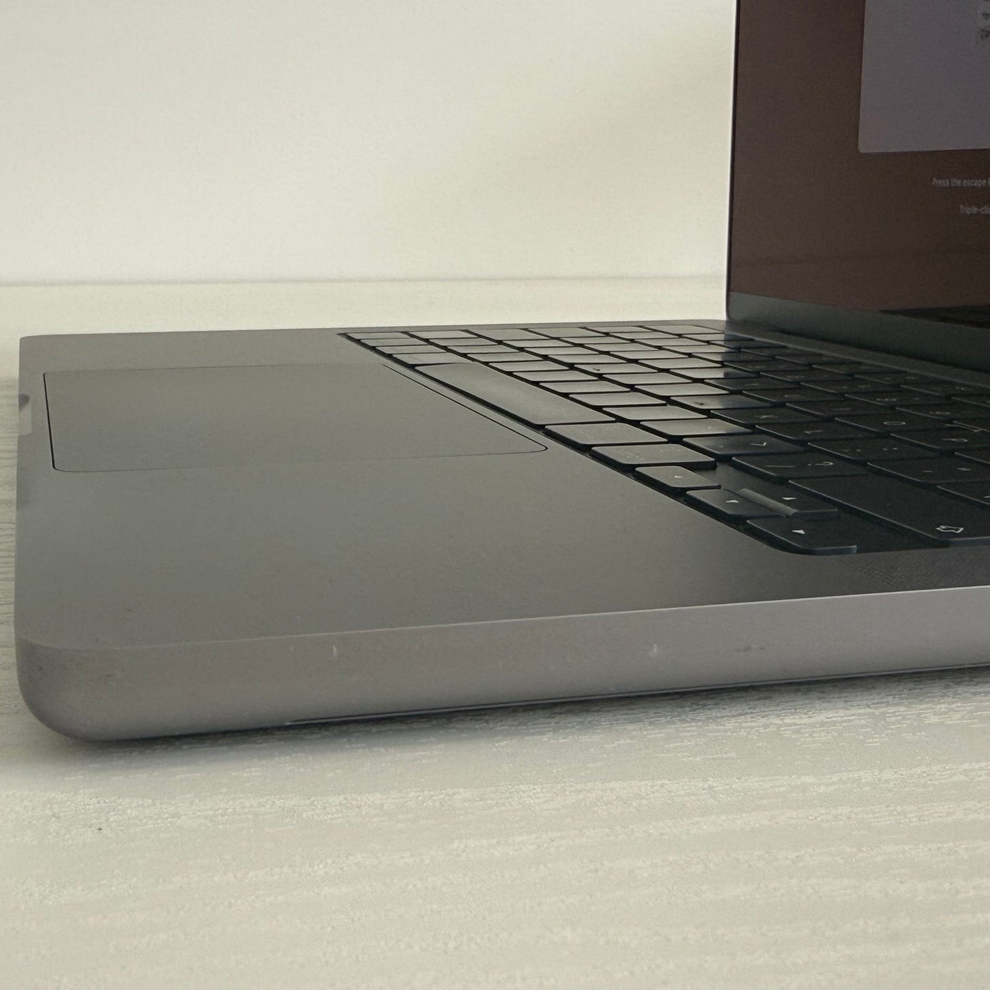 Apple MacBook Pro 14" (2021) M1 Pro | 10-Core CPU 16-Core GPU | 16GB| 1TB |Grey| GRADE B