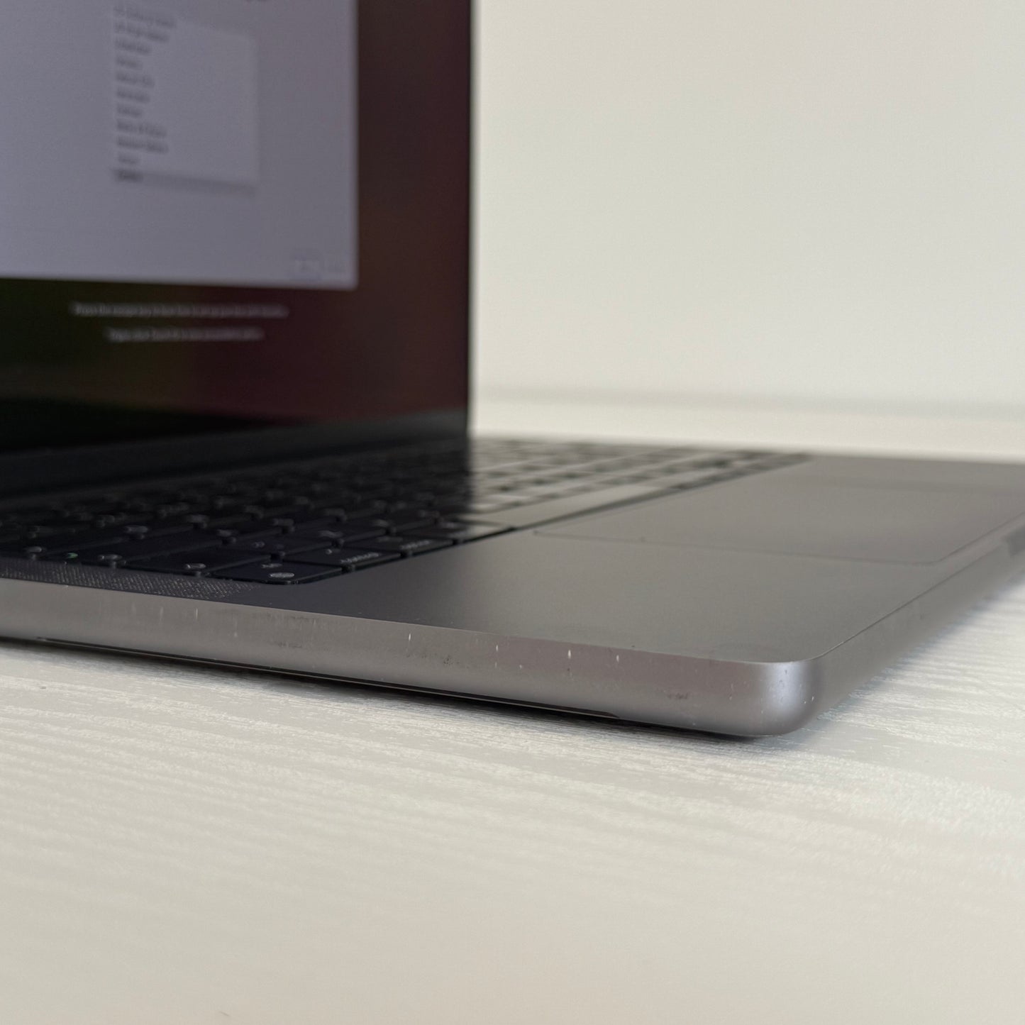 Apple MacBook Pro 14" (2021) M1 Pro | 10-Core CPU 16-Core GPU | 16GB| 1TB |Grey| GRADE B