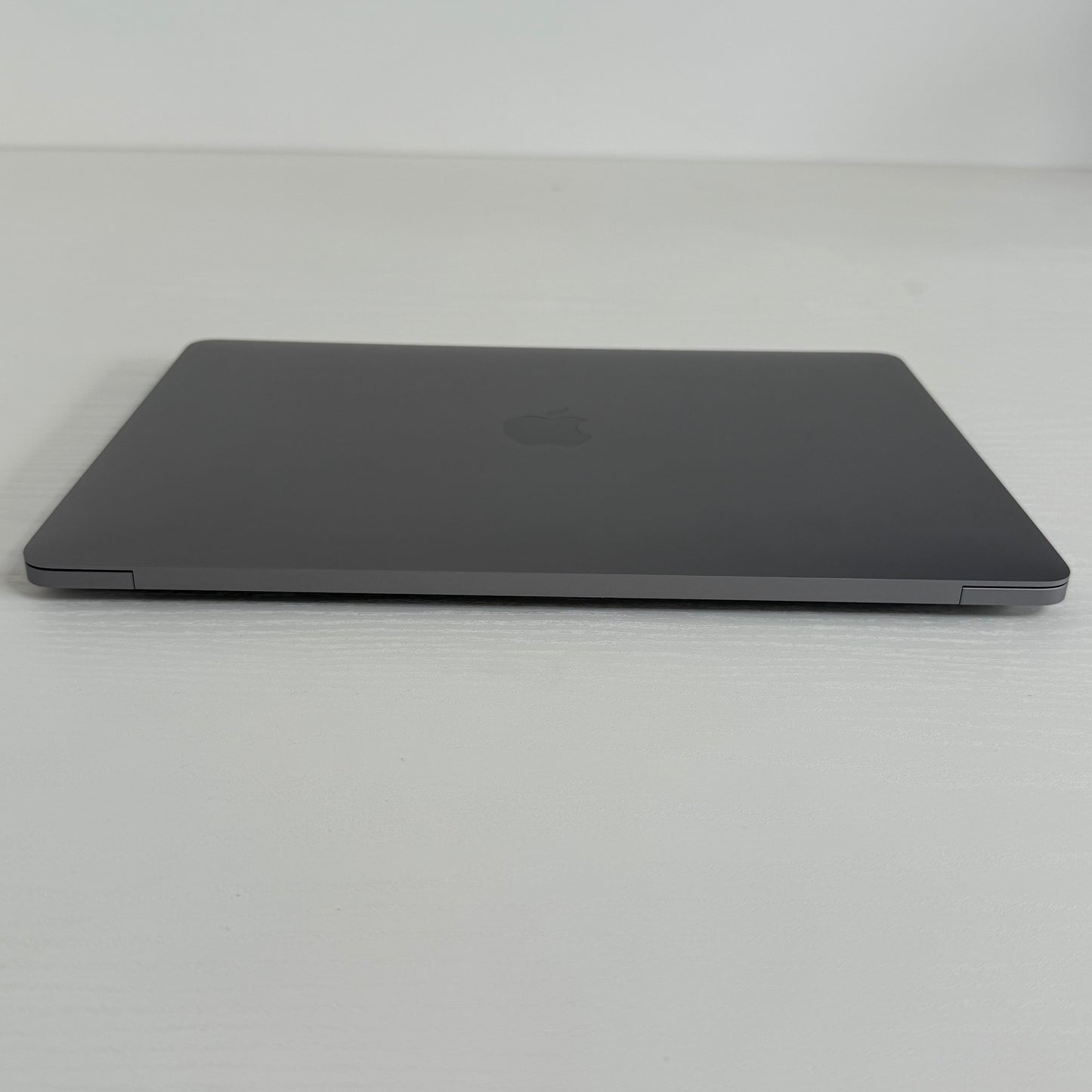 Apple MacBook Pro 13" (2022) M2 | 8-Core CPU 10-Core GPU | 8GB | 256GB | Space Gray | GRADE A
