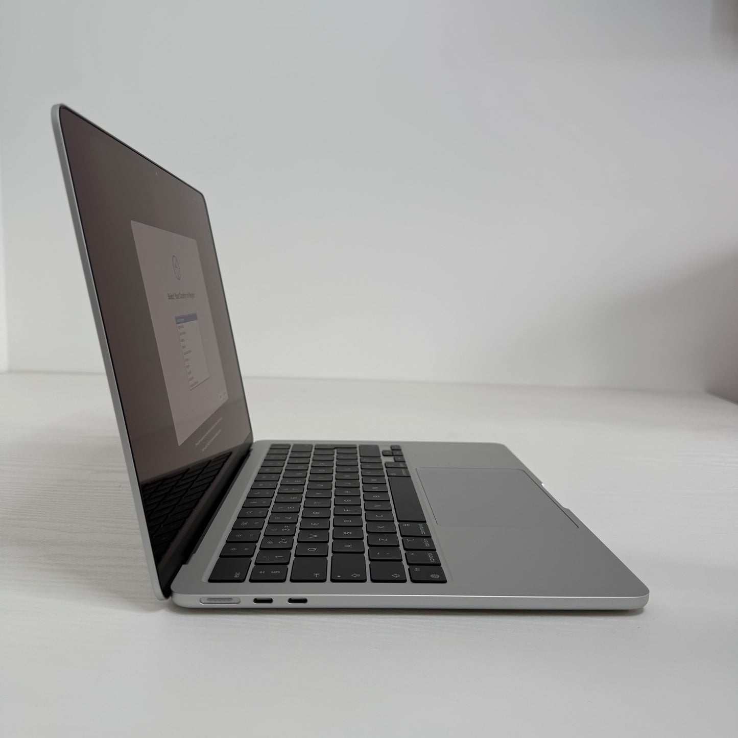 Apple MacBook Air 13" (2024) M3 | 8-Core CPU 10-Core GPU | 8GB | 512GB | Silver | GRADE A
