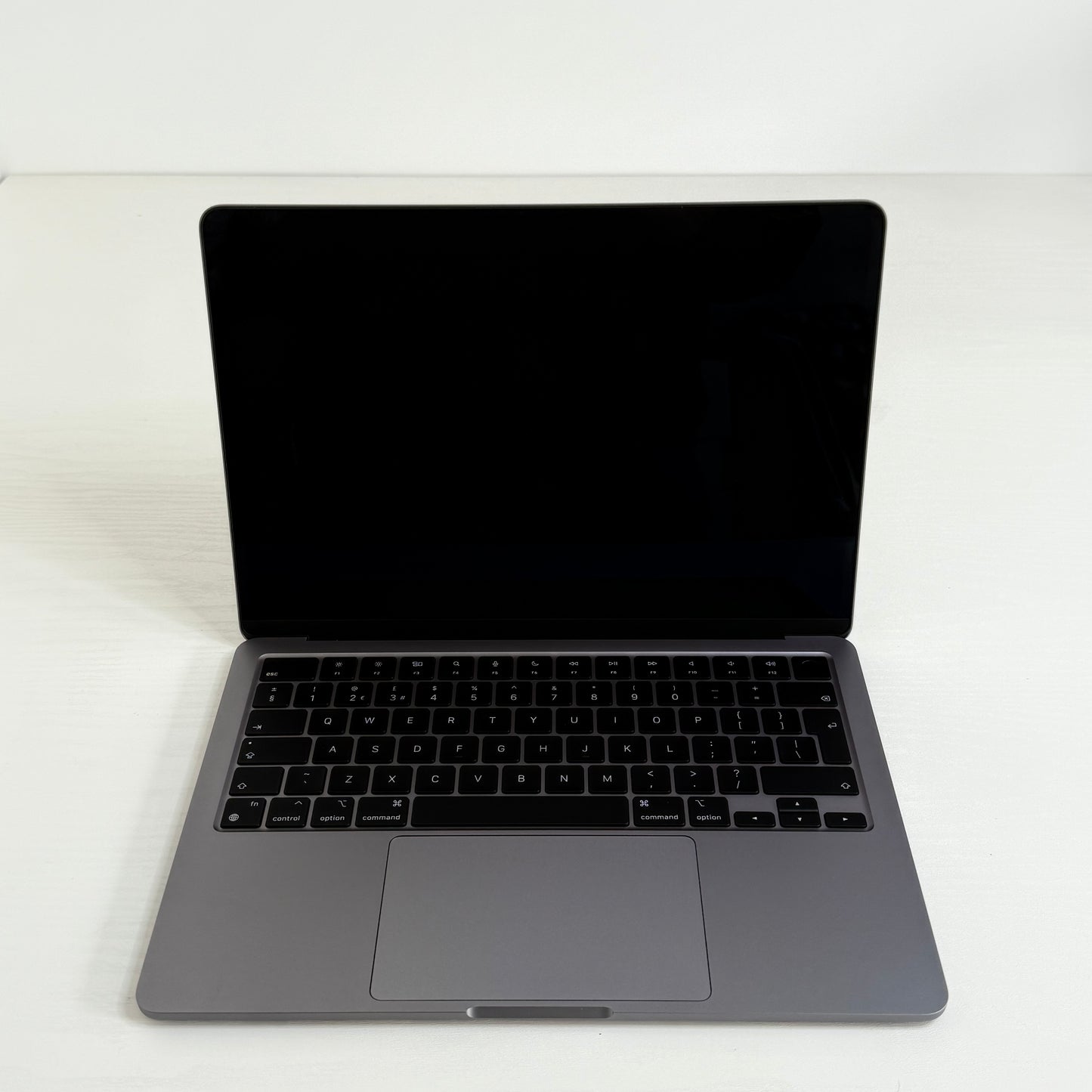 Apple MacBook Air 13" (2024) M3 | 8-Core CPU 10-Core GPU | 8GB|512GB | Space Gray | GRADE A