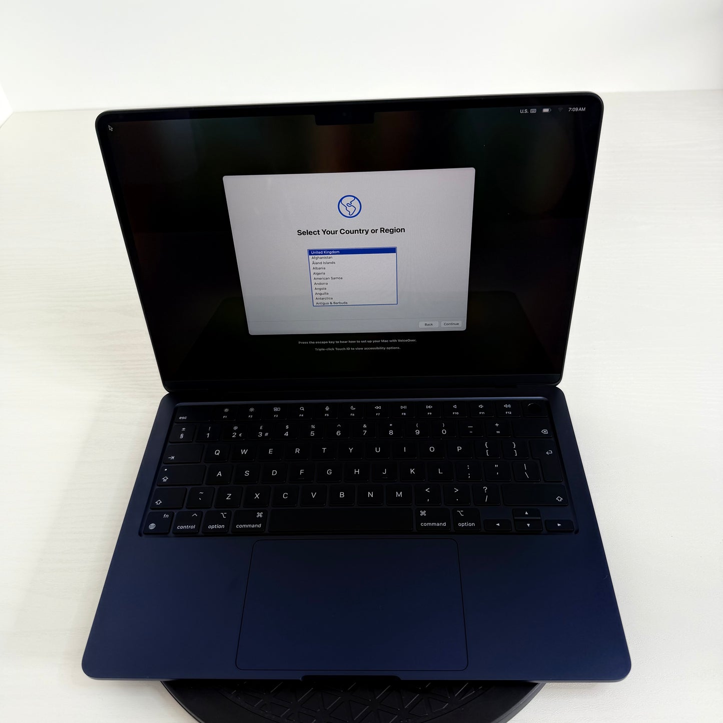 Apple MacBook Air 13" (2024) M3 | 8-Core CPU 10-Core GPU | 8GB | 512GB | Midnight | GRADE A