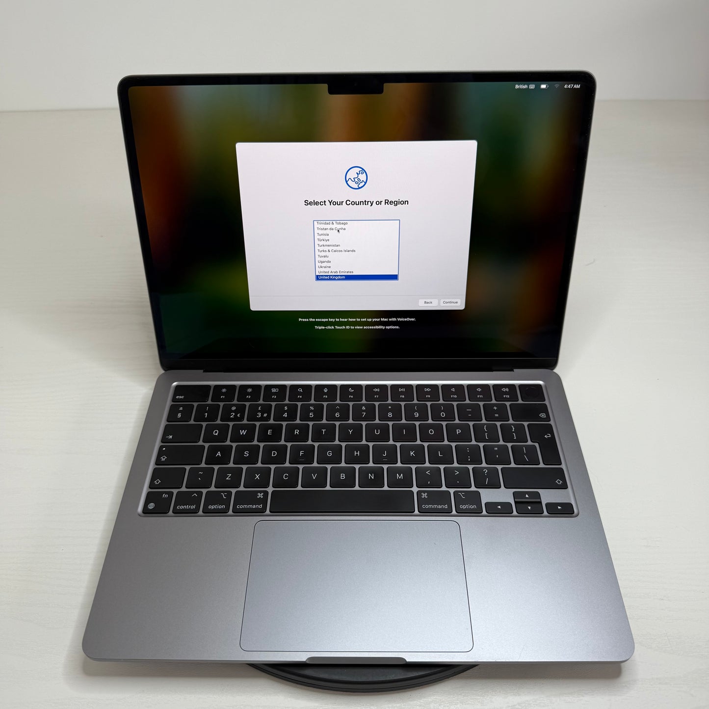 Apple MacBook Air 13" (2024) M3 | 8-Core CPU 10-Core GPU | 8GB | 512GB | Space Grey | GRADE C
