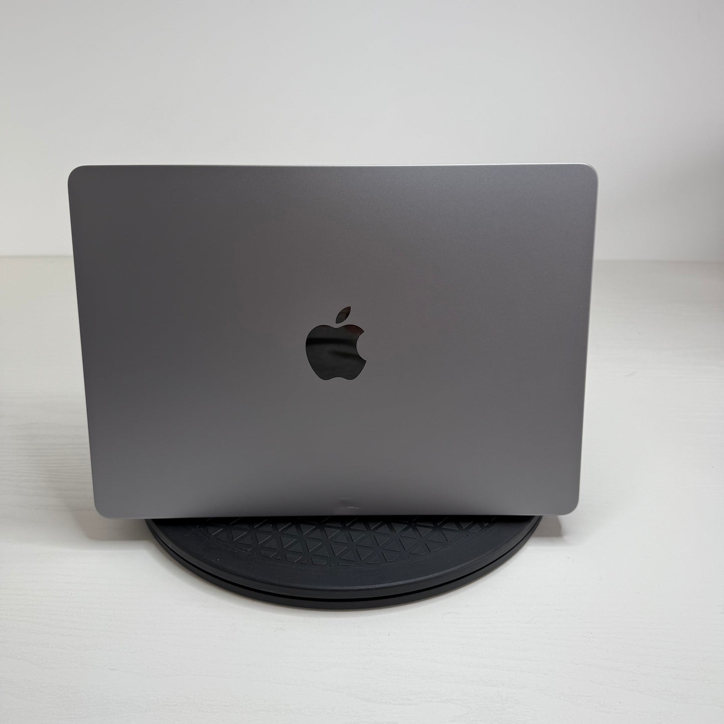 Apple MacBook Air 13" (2024) M3 | 8-Core CPU 10-Core GPU | 8GB | 512GB | Space Grey | GRADE C