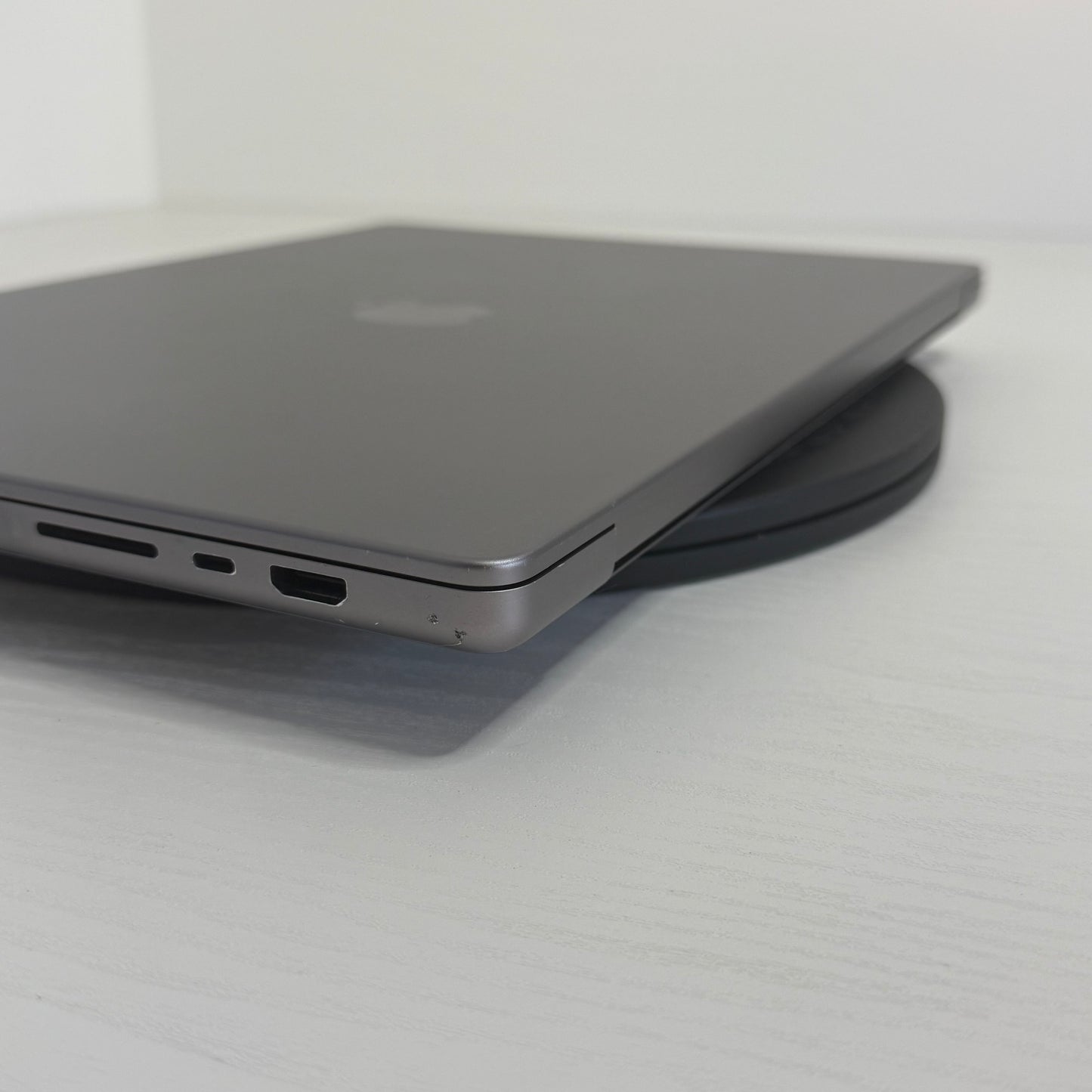Apple MacBook Pro 16" (2021) M1 Pro | 10-Core CPU 16-Core GPU | 16GB | 1TB | Space Gray | GRADE B