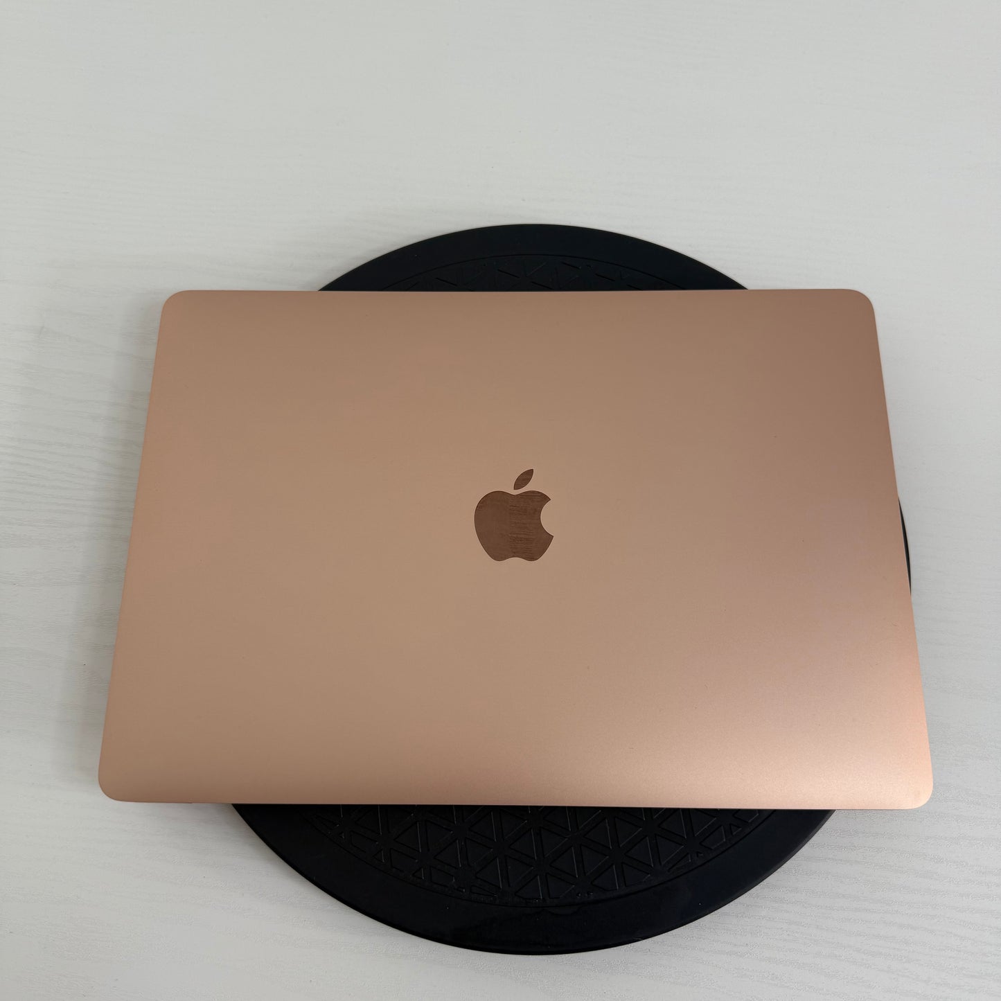 Apple MacBook Air 13" (2020) | 10th Gen i5 | 8GB | 512GB SSD | Rose Gold | GRADE B