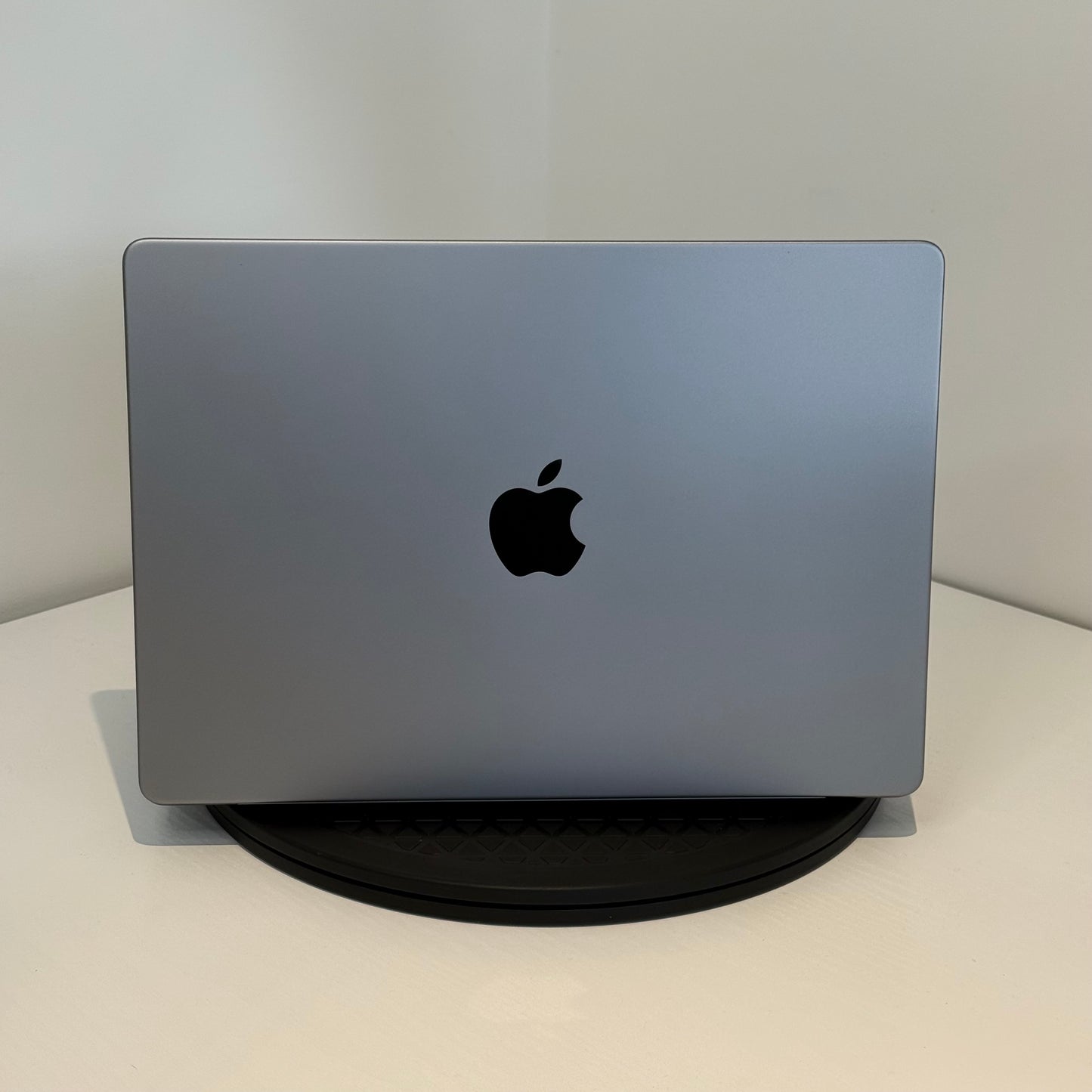 Apple MacBook Pro 14" (2023) M2 Pro | 16GB | 1TB | Space Grey | Grade A