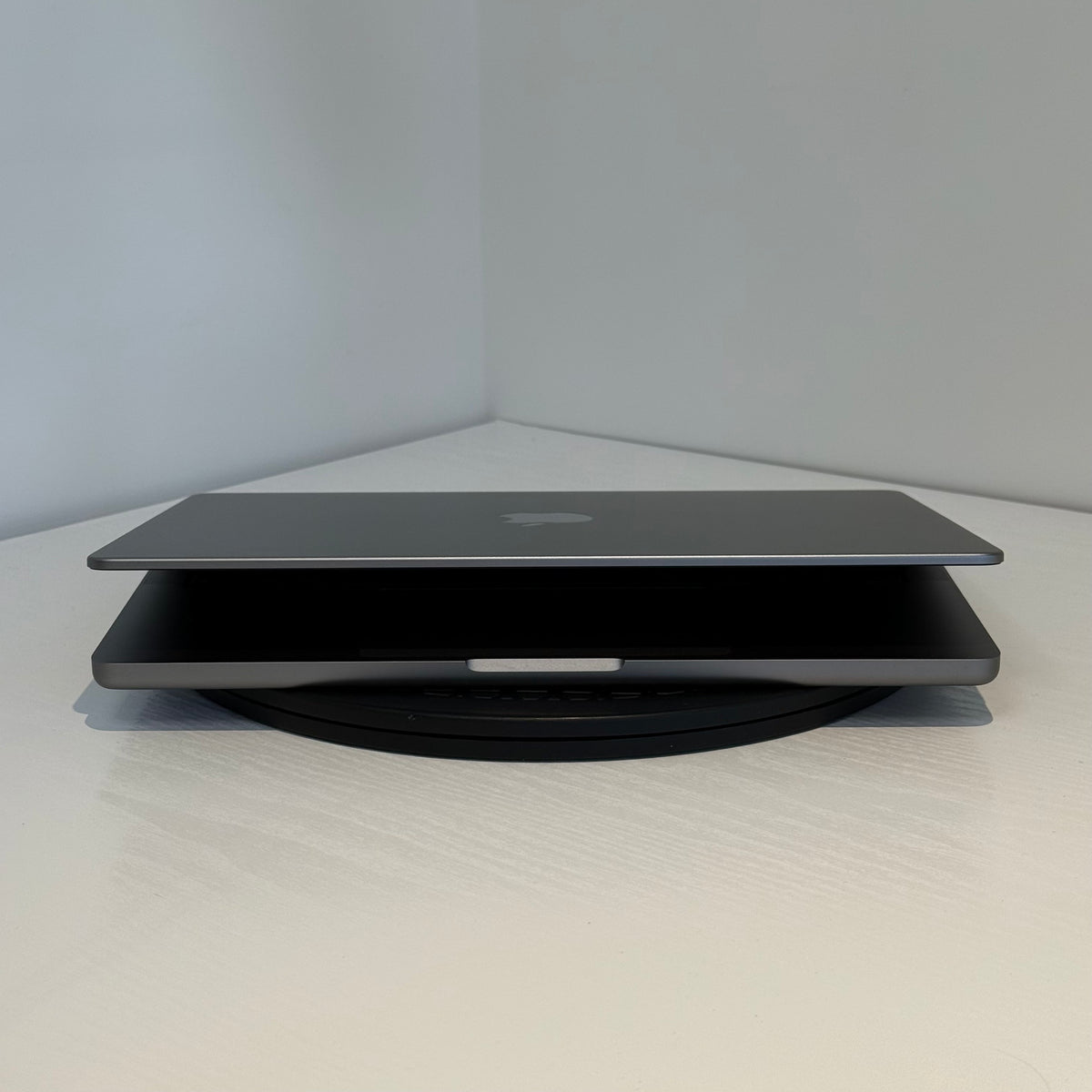 Apple MacBook Pro 14" (2023) M2 Pro | 16GB | 1TB | Space Grey | Grade A