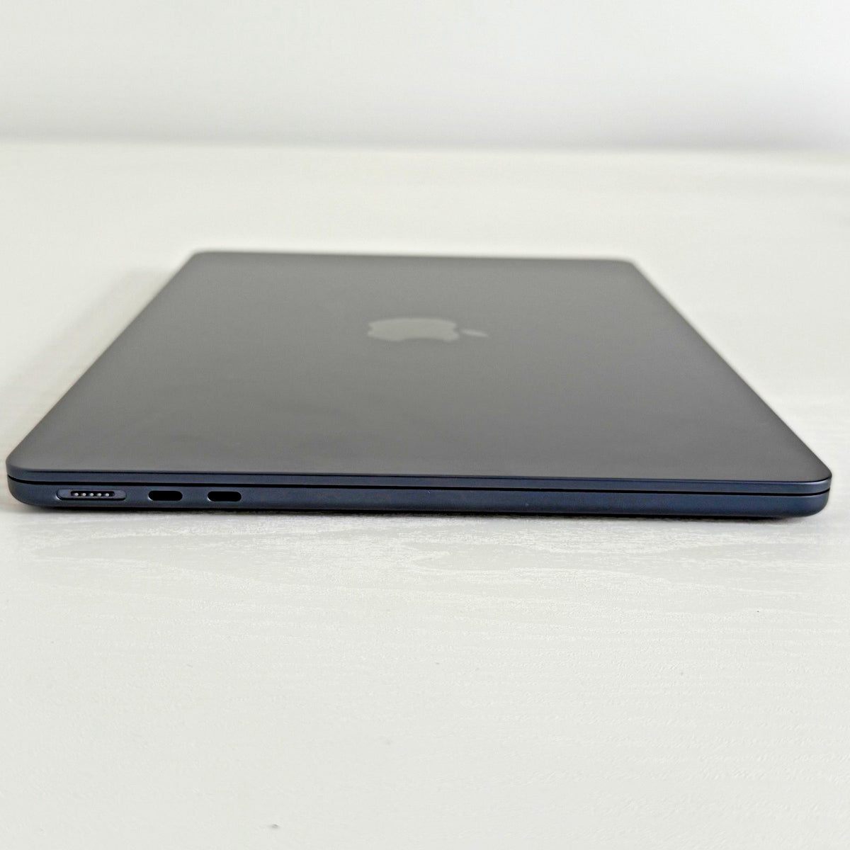 Apple MacBook Air 13.6-inch (2024) M3 8-Core CPU 10-Core GPU 16GB RAM 512GB SSD Midnight Grade A refurbished and Phone check Certified laptop with Liquid Retina display shown during setup
