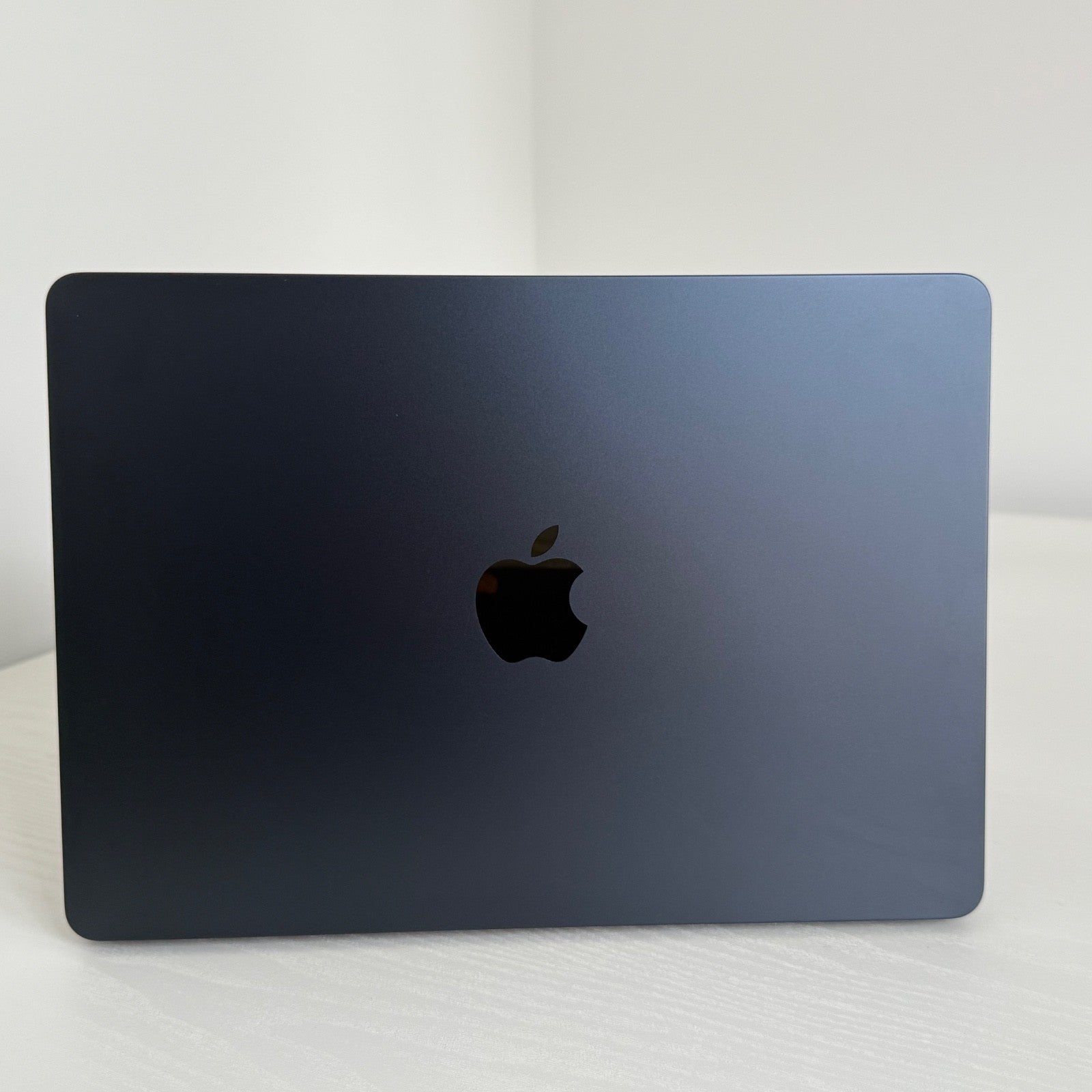 Refurbished MacBook Air 13" (2024) M3 | Midnight | 512GB SSD