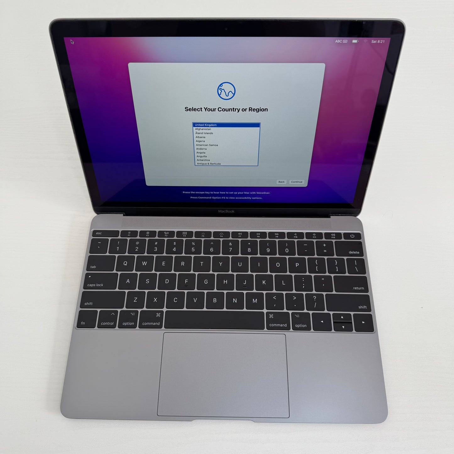 Apple MacBook 12" (2017) Intel Core M3 | 1.1GHz | 8GB RAM | 256GB SSD | Space Grey | GRADE C