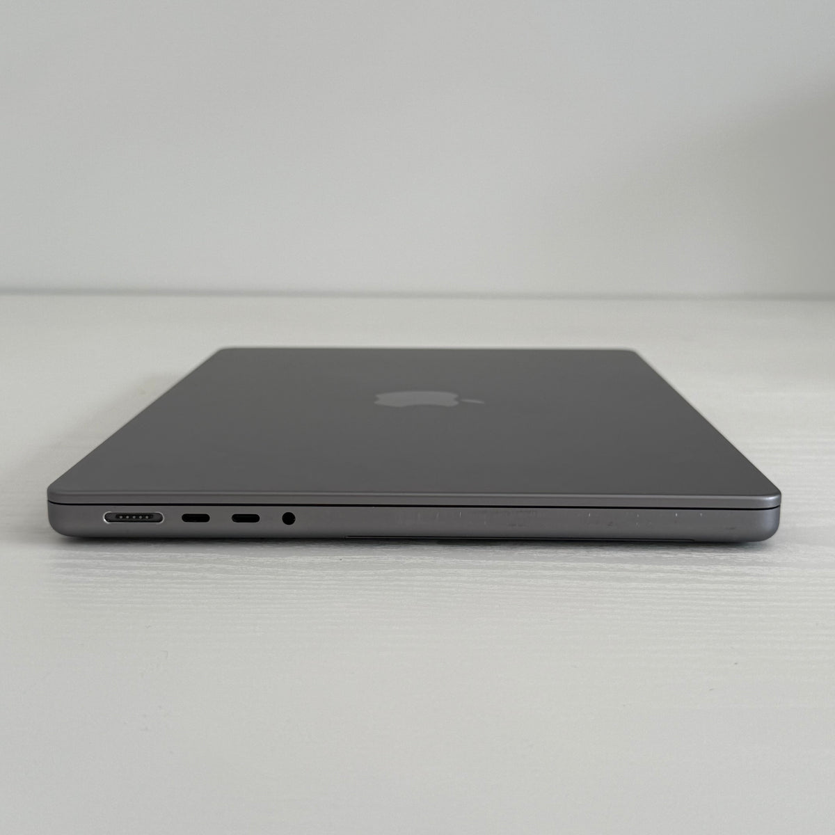 Apple MacBook Pro 14-inch (2021) M1 Pro 10-Core CPU 16-Core GPU 16GB RAM 1TB SSD Space Gray refurbished Grade B and Phone check Certified laptop with Liquid Retina XDR display shown during setup
