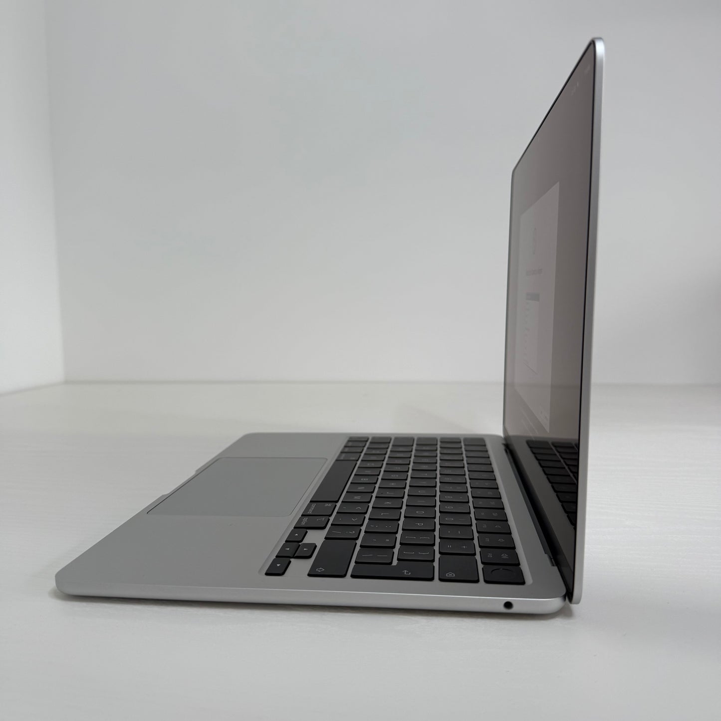 Apple MacBook Air 13" (2024) M3 | 8-Core CPU 10-Core GPU | 8GB | 512GB | Silver | GRADE A