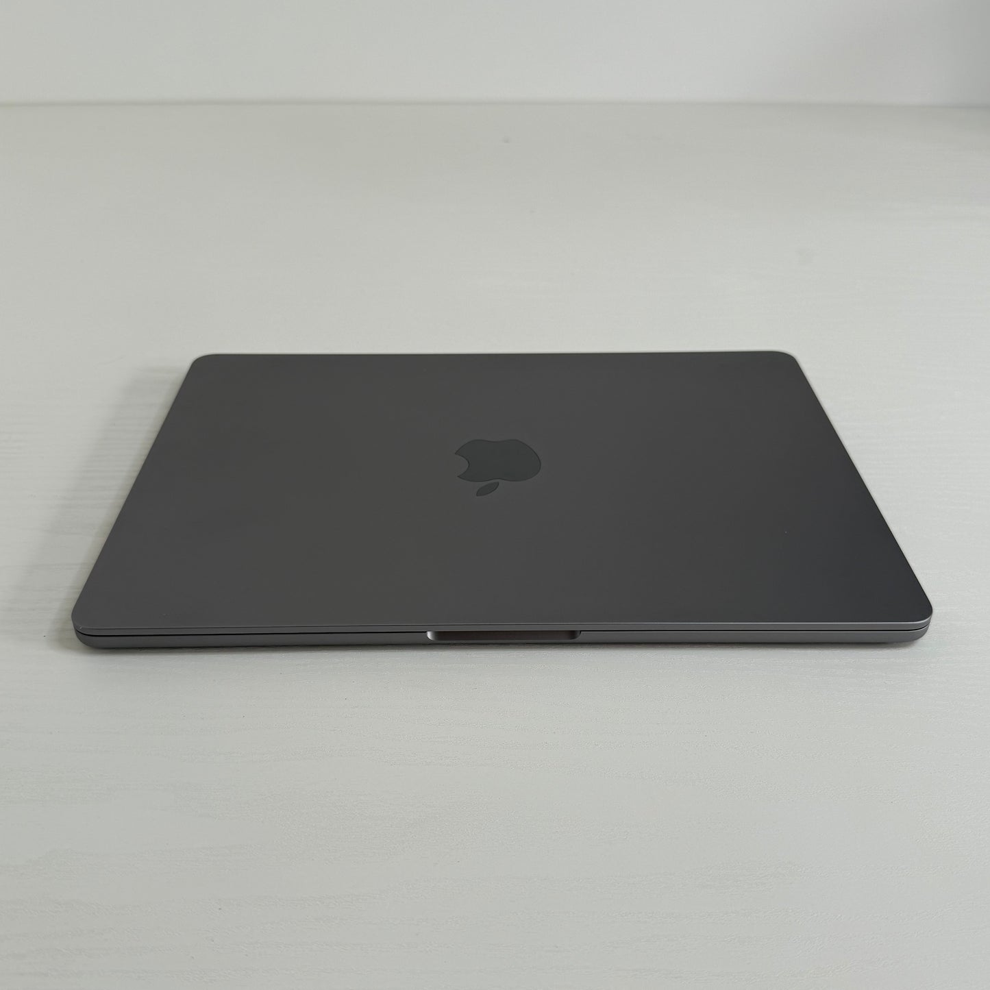 Apple MacBook Air 13" (2024) M3 | 8-Core CPU 10-Core GPU | 8GB|512GB | Space Gray | GRADE A