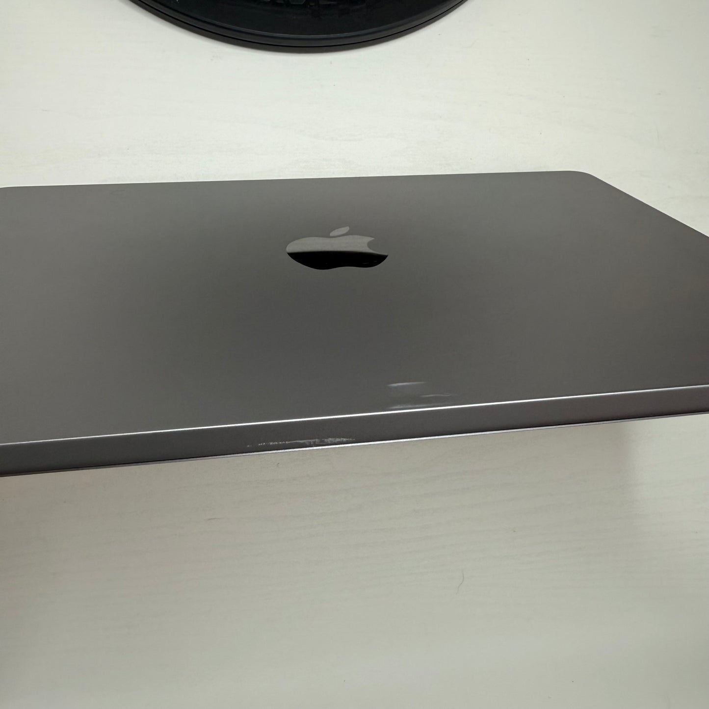 Apple MacBook Air 13" (2024) M3 | 8-Core CPU 10-Core GPU | 8GB | 512GB | Space Grey | GRADE C