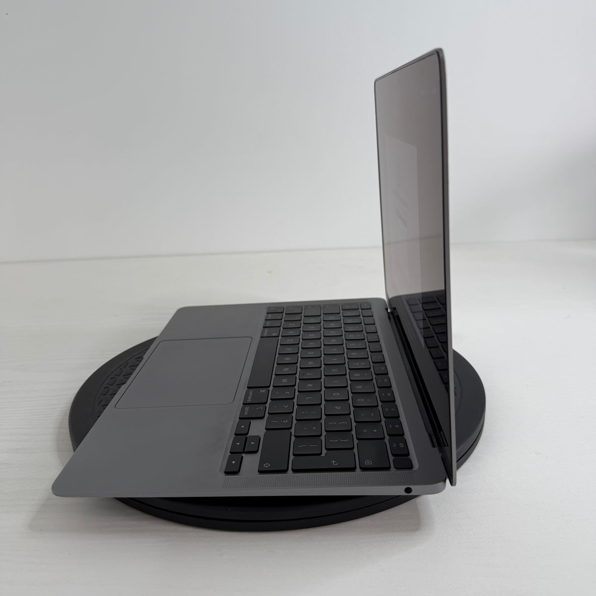 Apple MacBook Air 13-inch (2024) M3 8-Core CPU 10-Core GPU 8GB RAM 512GB SSD Space Grey Grade A refurbished Apple laptop with Retina display, sleek aluminum design, powered on, Phone check Certified for quality.