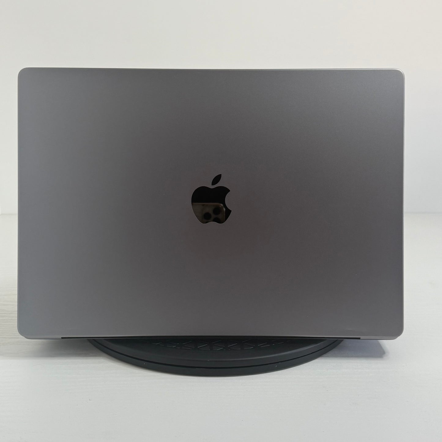 Apple MacBook Pro 16" (2021) M1 Pro | 10-Core CPU 16-Core GPU | 16GB | 1TB | Space Gray | GRADE B