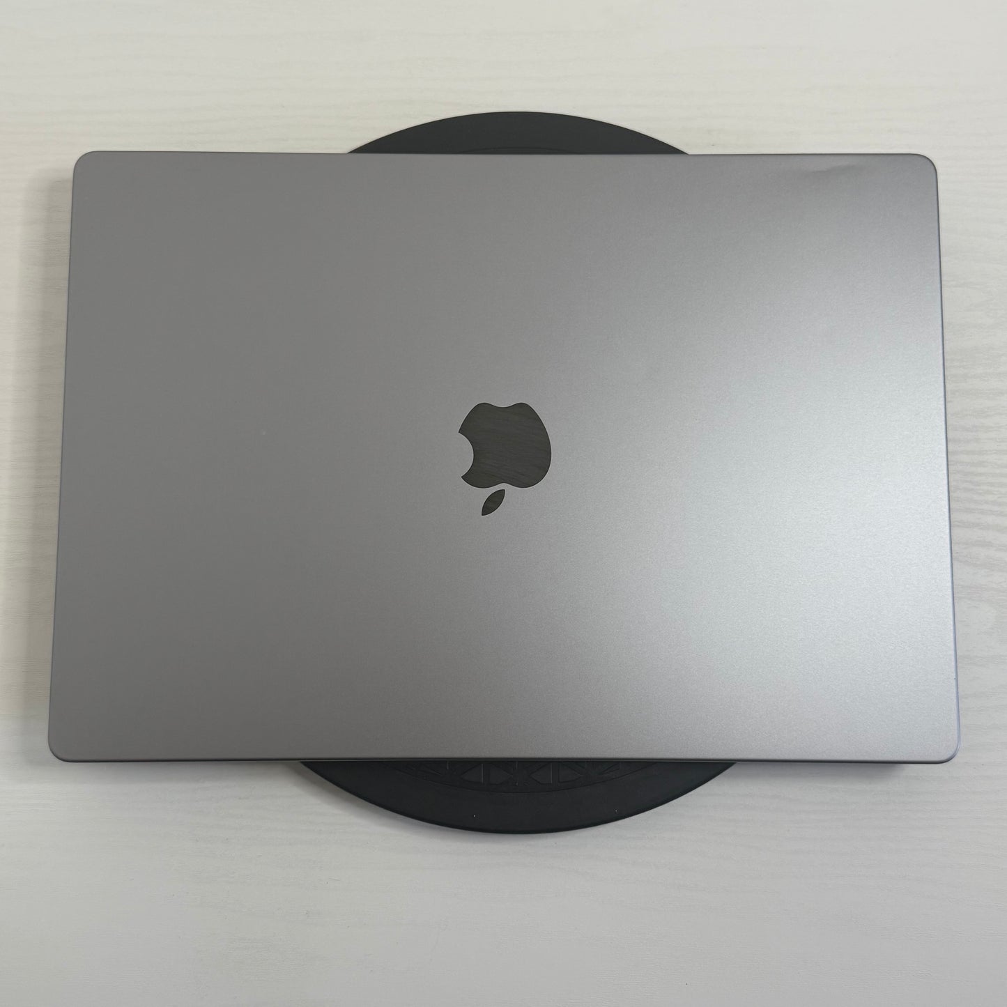 Apple MacBook Pro 16" (2021) M1 Pro | 10-Core CPU 16-Core GPU | 16GB | 1TB | Space Gray | GRADE B