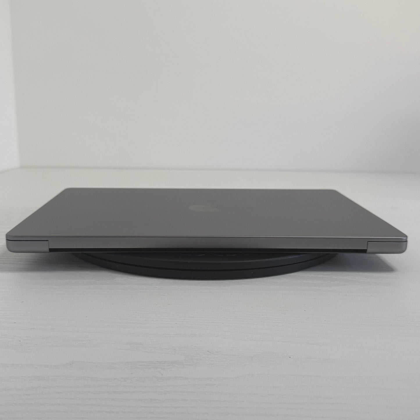 Apple MacBook Pro 16" (2021) M1 Pro | 10-Core CPU 16-Core GPU | 16GB | 1TB | Space Gray | GRADE B