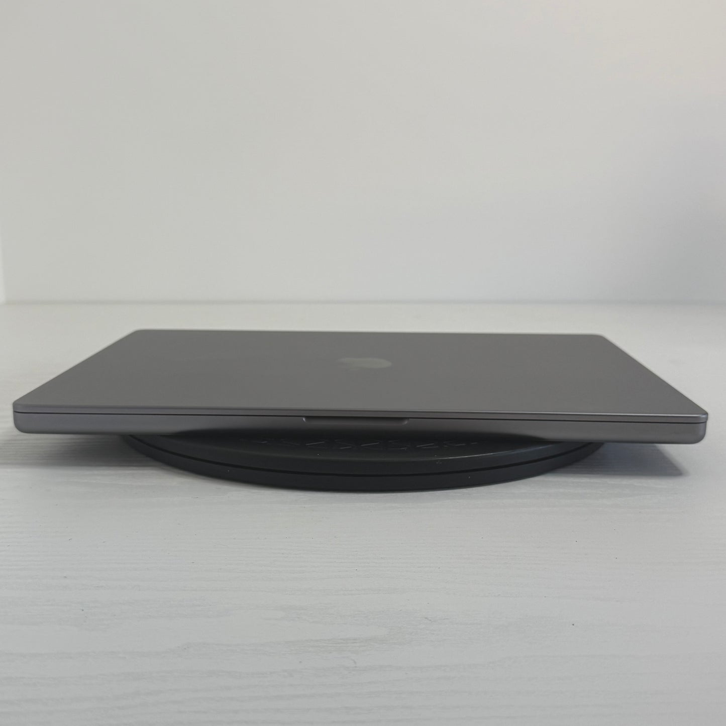 Apple MacBook Pro 16" (2021) M1 Pro | 10-Core CPU 16-Core GPU | 16GB | 1TB | Space Gray | GRADE B