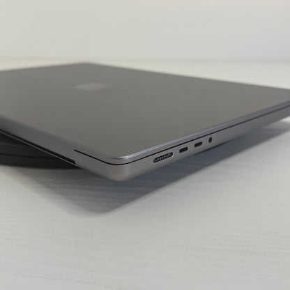 Apple MacBook Pro 16" (2021) M1 Pro | 10-Core CPU 16-Core GPU | 16GB | 1TB | Space Gray | GRADE B