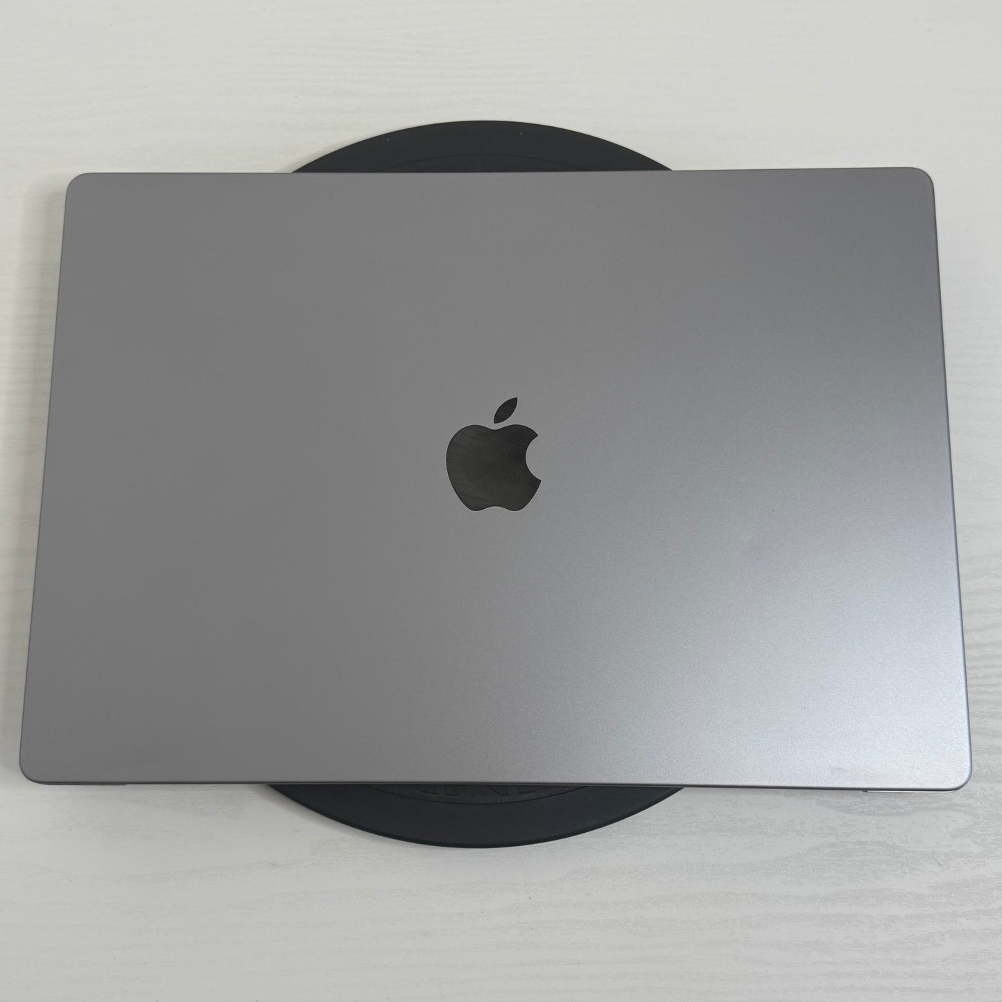 Apple MacBook Pro 16" (2021) M1 Pro | 10-Core CPU 16-Core GPU | 16GB | 1TB | Space Gray | GRADE B