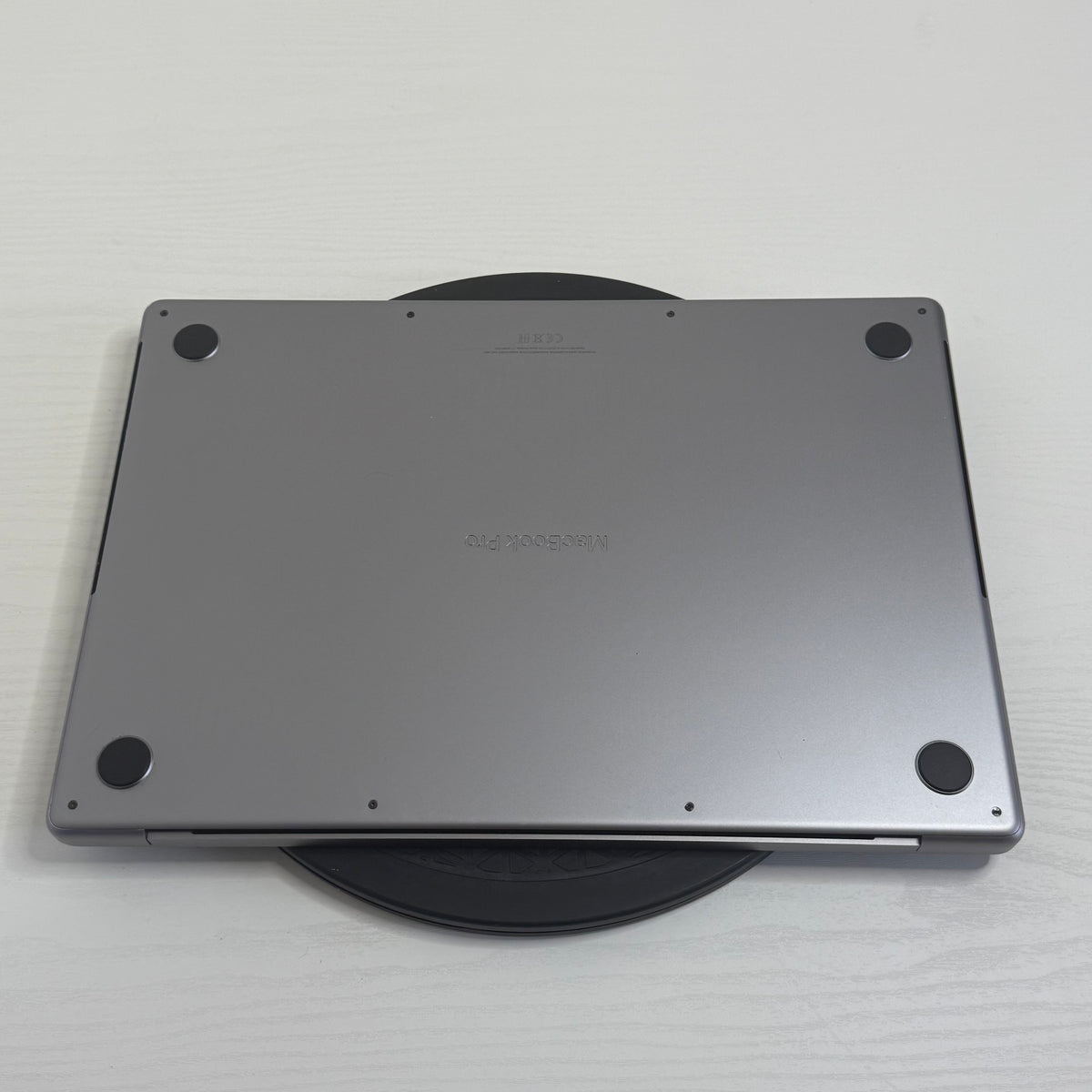 Apple MacBook Pro 16-inch (2021) M1 Pro 10-Core CPU 16-Core GPU 16GB RAM 1TB SSD Space Gray Grade B refurbished Apple laptop, large Retina display, sleek aluminum body, Phone check Certified for performance and reliability.