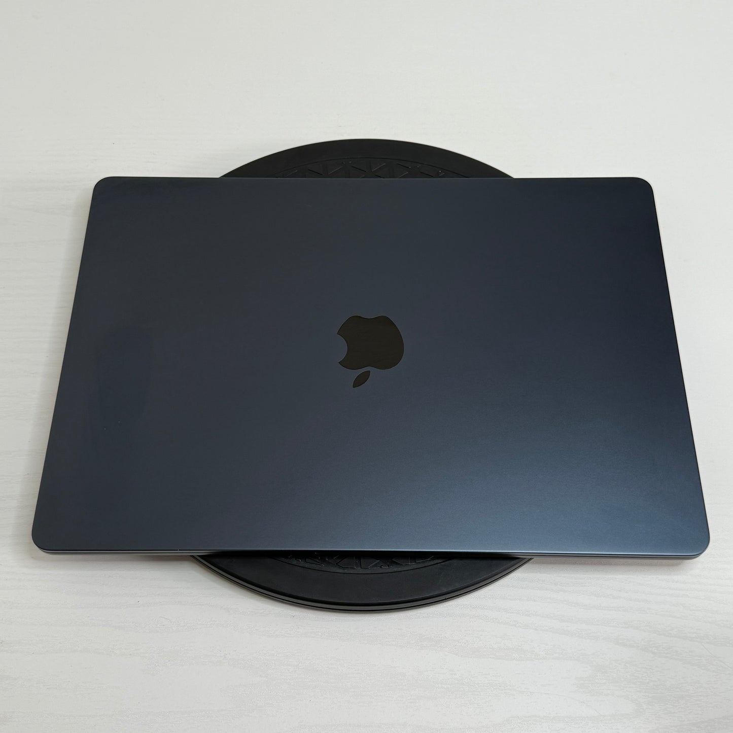 Apple MacBook Air 15" (2023) M2 | 8-Core CPU 10-Core GPU | 8GB |512GB | Midnight | GRADE B