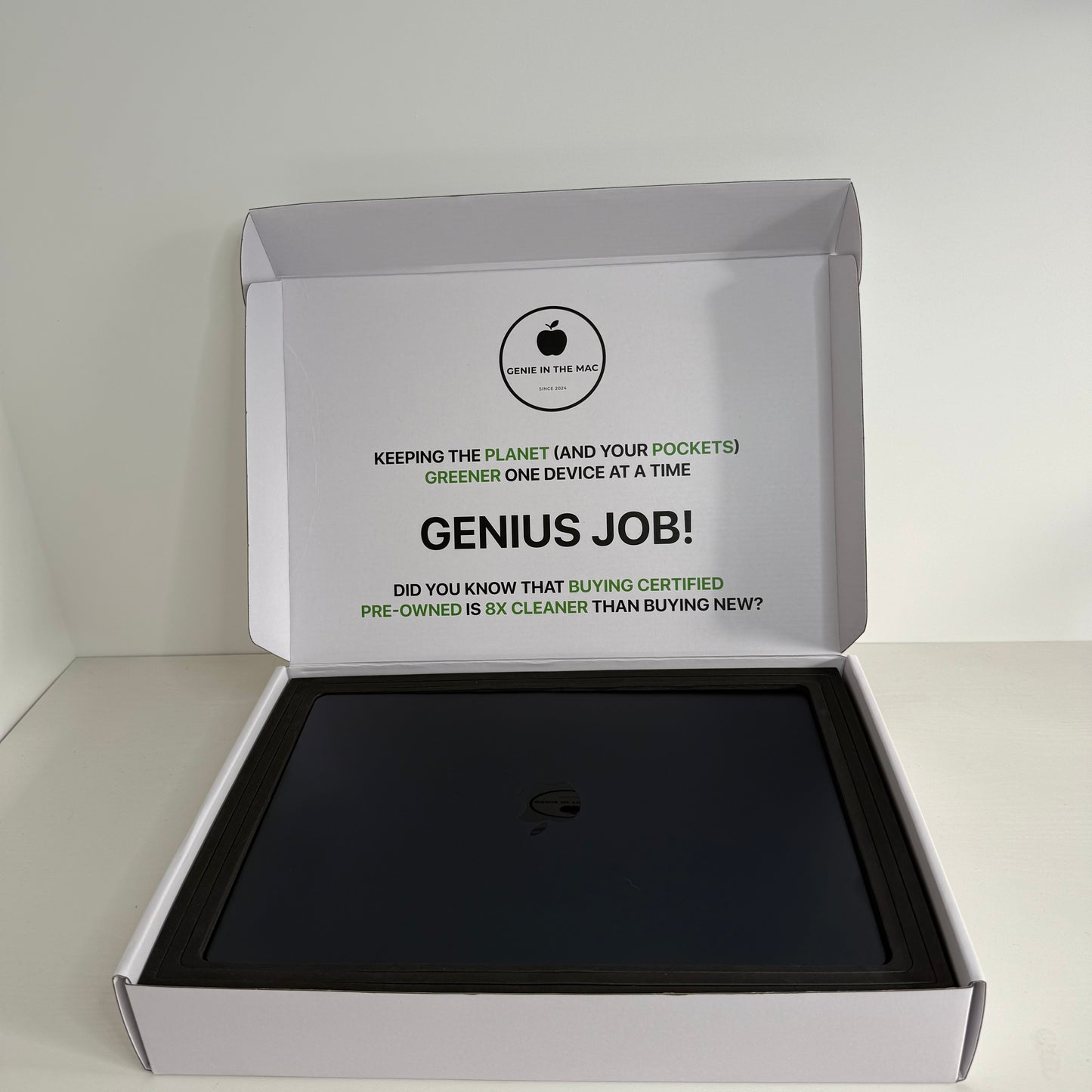 Apple MacBook Air 15" (2023) M2 | 8-Core CPU 10-Core GPU | 8GB |512GB | Midnight | GRADE B