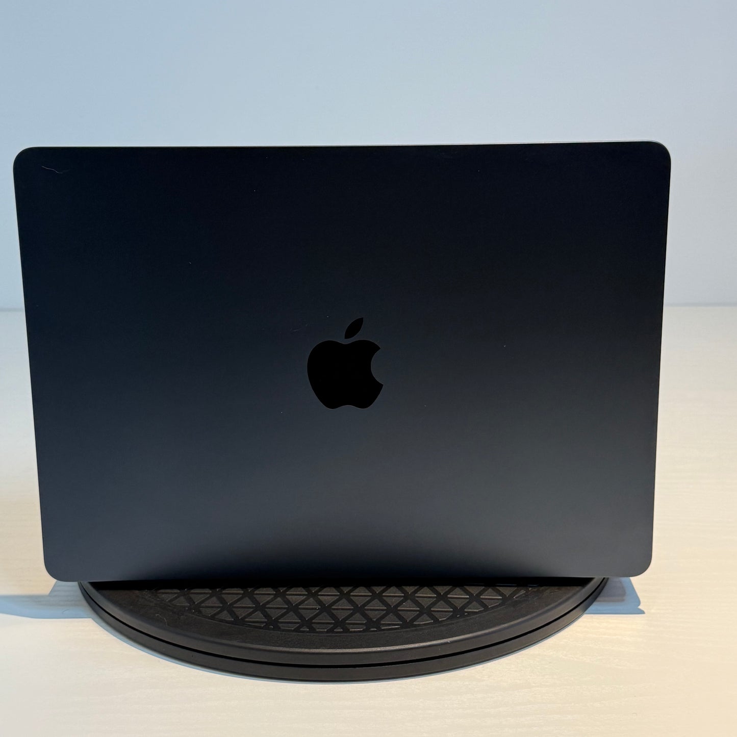 Apple MacBook Air 13" (2024) M3 | 8-Core CPU 10-Core GPU | 16GB | 512GB | Midnight | GRADE B