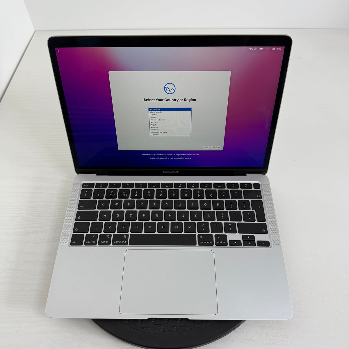 Apple MacBook Air 13-inch (2020) with 10th Gen Intel Core i5 processor, 8GB RAM, 512GB SSD in Sliver Grade B refurbished laptop with Retina display and Phone check Certified quality