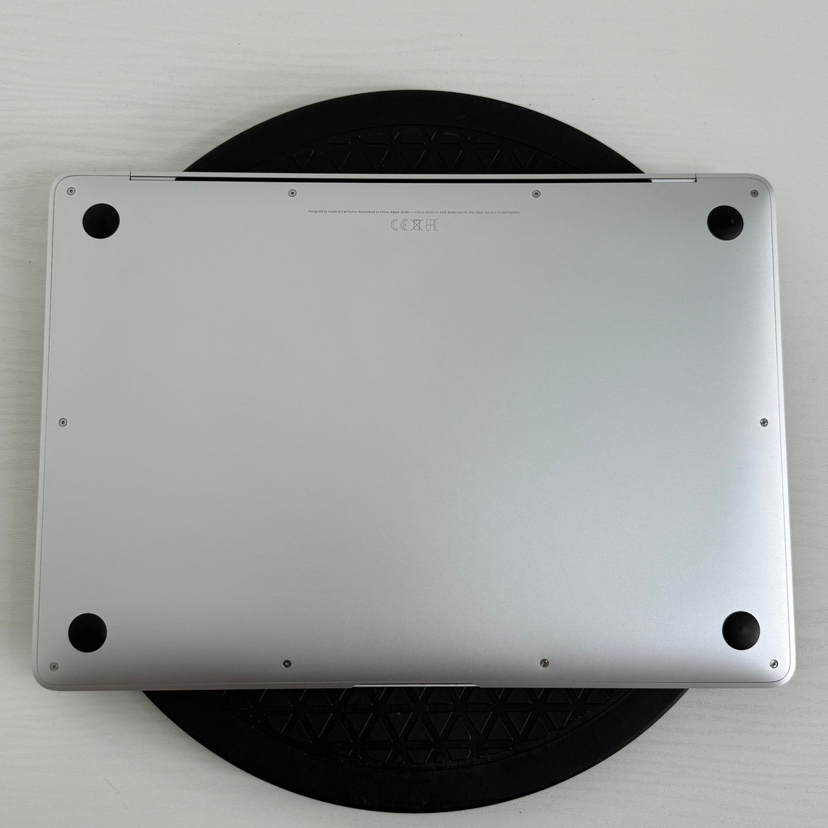 Apple MacBook Air 13-inch (2020) with 10th Gen Intel Core i5 processor, 8GB RAM, 512GB SSD in Sliver Grade B refurbished laptop with Retina display and Phone check Certified quality