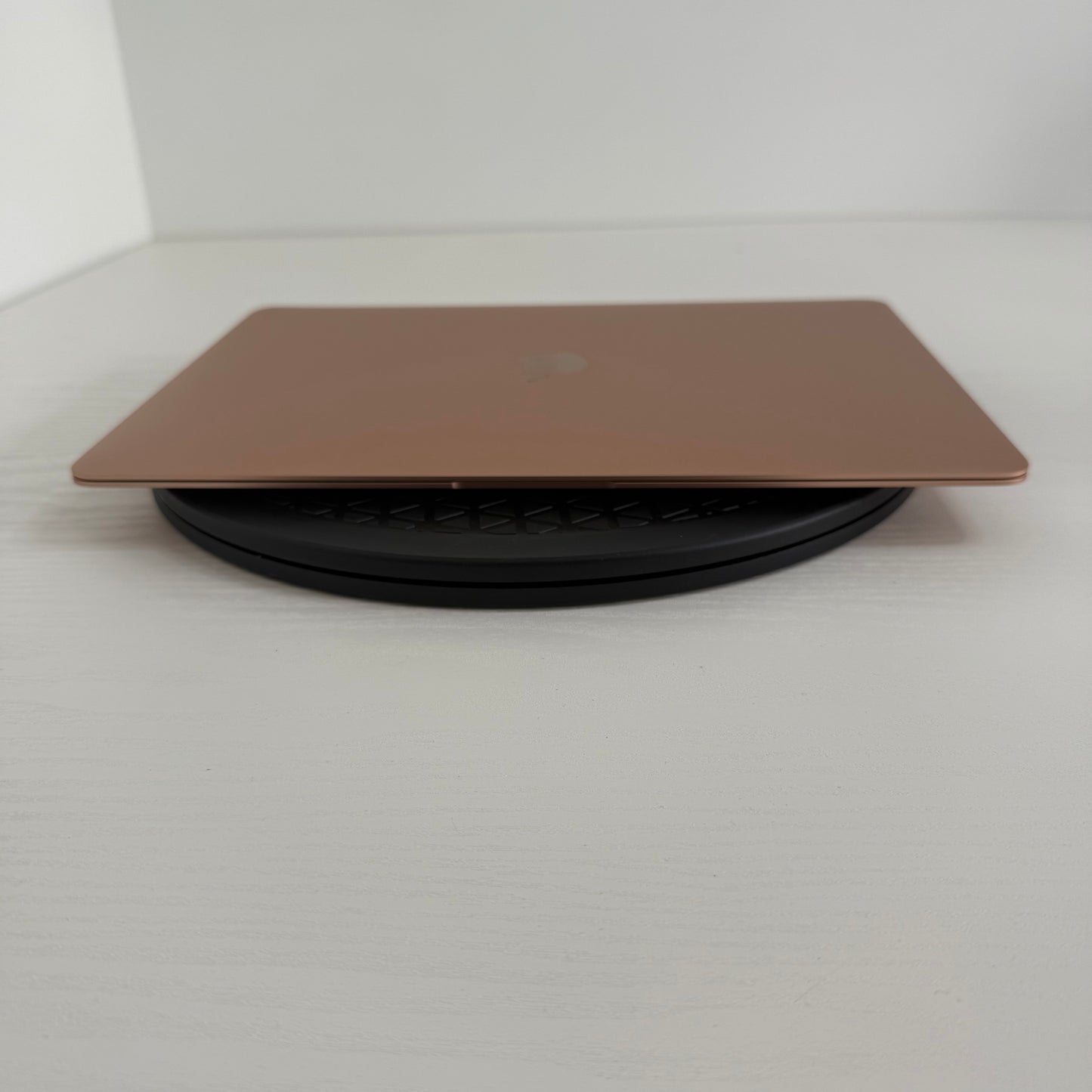 Apple MacBook Air 13" (2020) | 10th Gen i5 | 8GB | 512GB SSD | Rose Gold | GRADE B