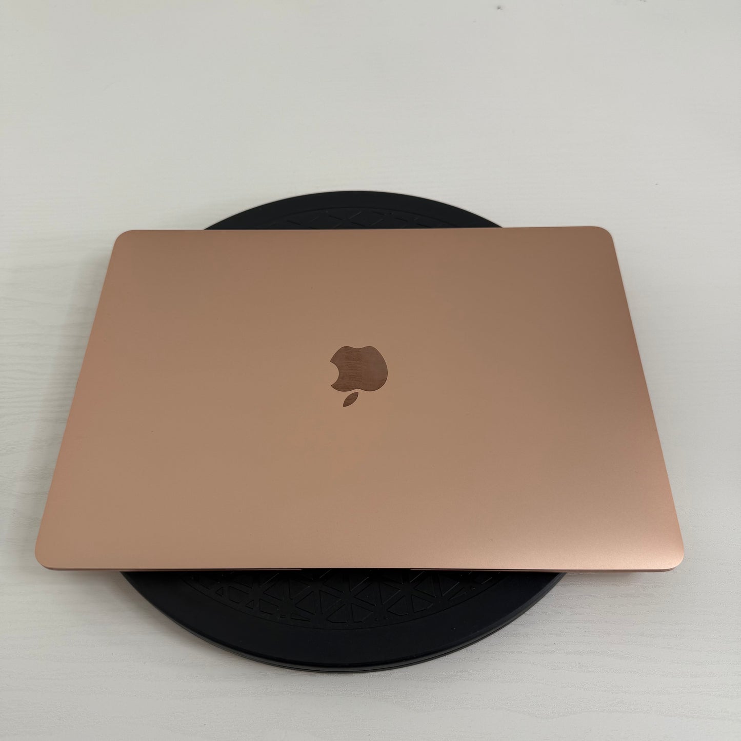 Apple MacBook Air 13" (2020) | 10th Gen i5 | 8GB | 512GB SSD | Rose Gold | GRADE B