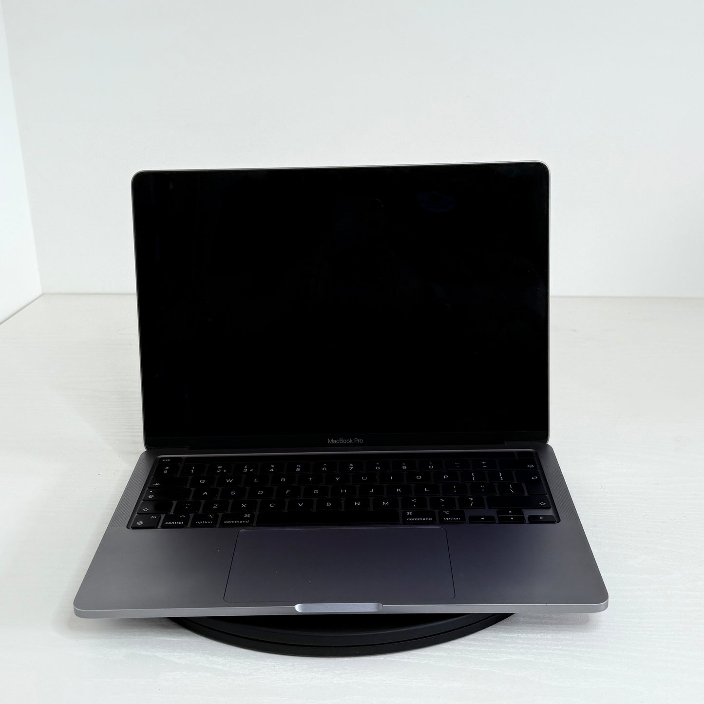 Apple MacBook Pro 13" (2020) M1 | 8-Core CPU 8-Core GPU | 16GB | 1TB SSD | Grey | GRADE B