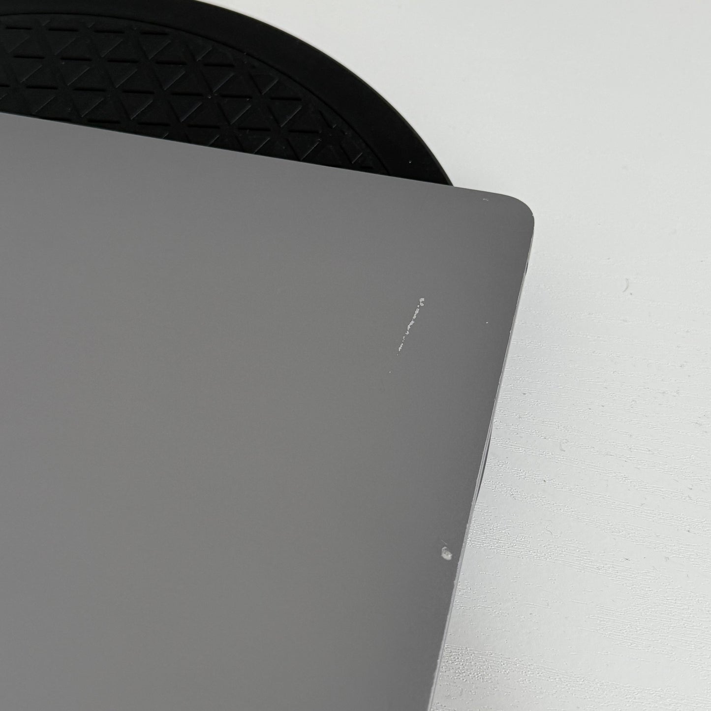 Apple MacBook Pro 13" (2020) M1 | 8-Core CPU 8-Core GPU | 16GB | 1TB SSD | Grey | GRADE B