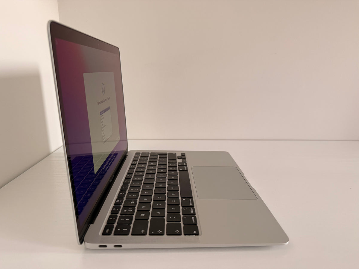 Apple MacBook Air 13-inch (2020) 10th Gen Intel Core i5 8GB RAM 512GB SSD Silver Grade A refurbished MacBook laptop with Retina display, slim aluminum design, and Phone check Certified quality assurance