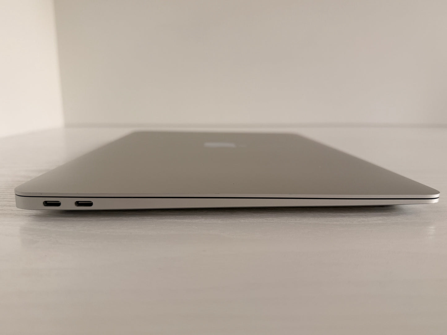Apple MacBook Air 13" (2020) 10th Gen i5 | 8GB | 512GB SSD | Silver | Grade A