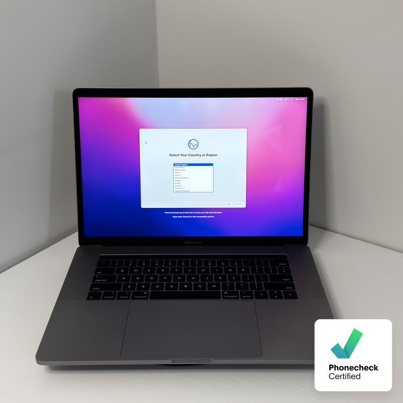 Apple MacBook Pro 15" (2017) i7 | Radeon Pro 555 | 16GB | 256GB SSD | Space Grey | Grade B