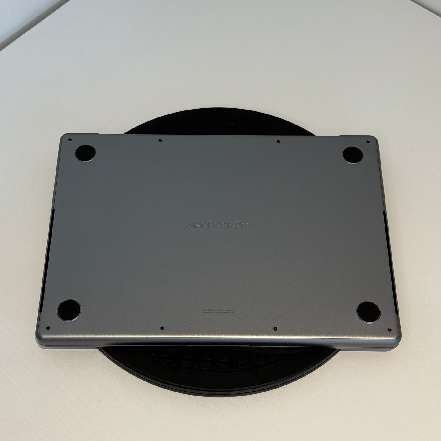 Apple MacBook Pro 14" (2023) M2 Pro | 16GB | 1TB | Space Grey | Grade A