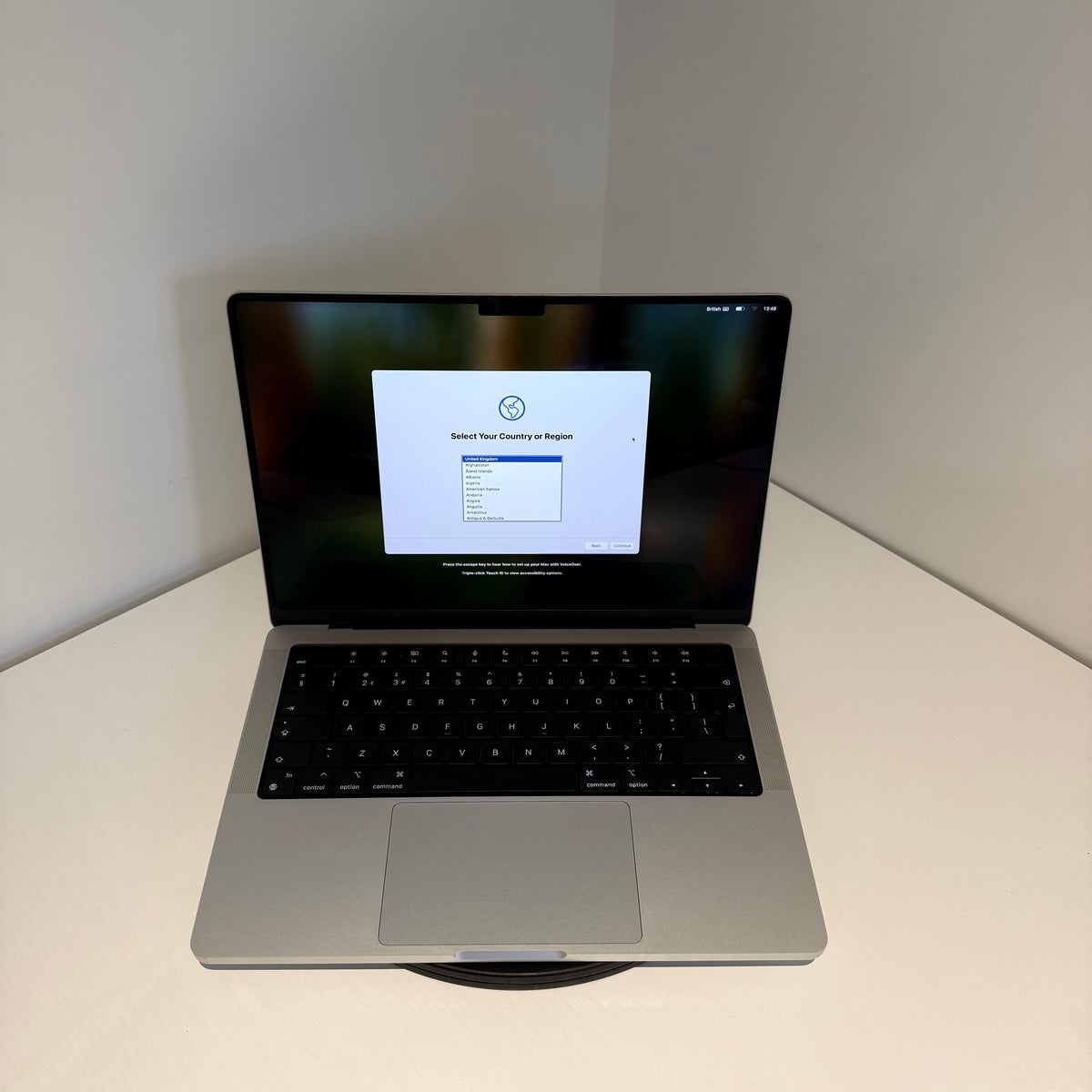 Apple MacBook Pro 14" (2021) M1 Pro | 10-Core CPU 16-Core GPU | 16GB RAM | 1TB SSD | Silver | Grade B