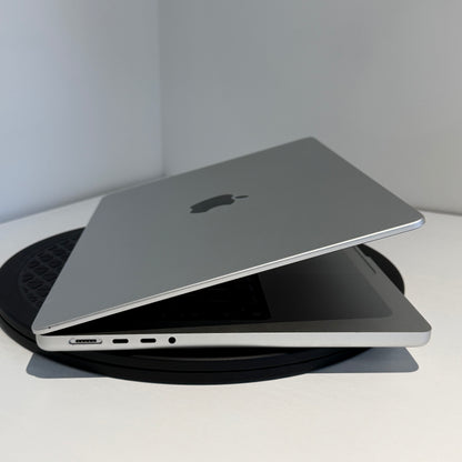 Apple MacBook Pro 14" (2021) M1 Pro | 10-Core CPU 16-Core GPU | 16GB RAM | 1TB SSD | Silver | Grade B