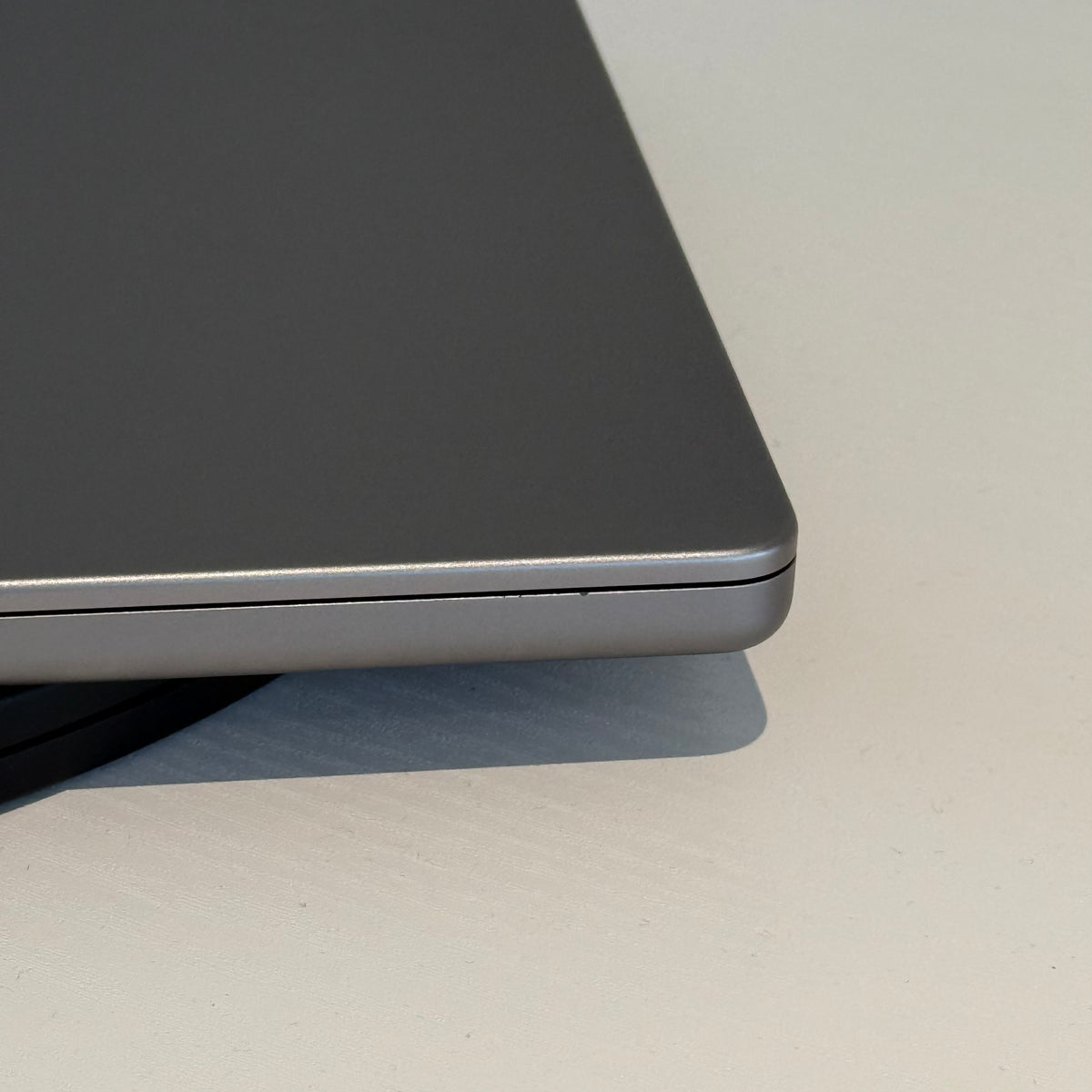 Apple MacBook Pro 14" (2021) M1 Pro | 10-Core CPU 16-Core GPU | 16GB RAM | 1TB SSD | Space Grey | Grade A