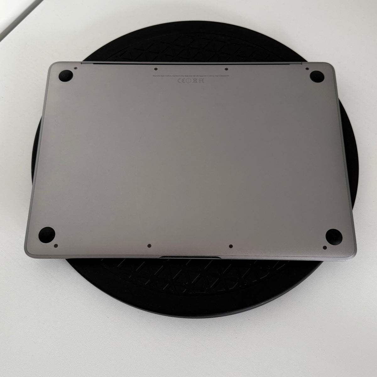 Apple MacBook 12" (2016) | Intel Core m5 | 8GB RAM | 512GB SSD | Space Grey | Grade B